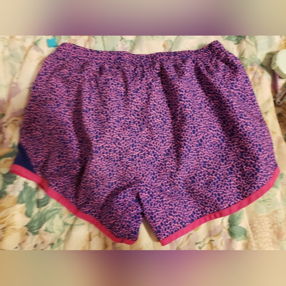 Nike Size Small Shorts - Picture 3 of 3
